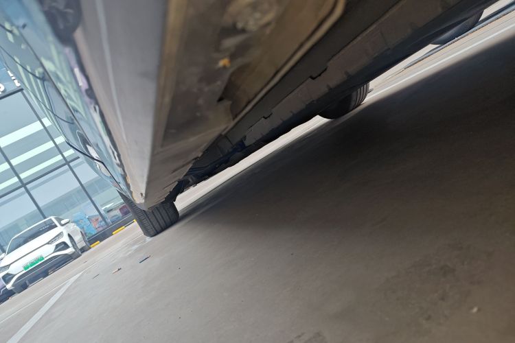 比亚迪 秦PLUS 2021款 DM-i 55KM 旗舰型局部细节9002