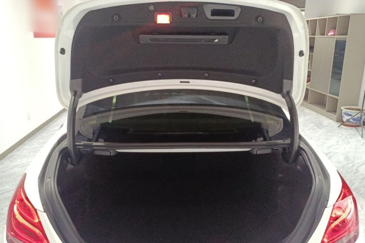 奔驰C级 2015款 C 200 L 运动型局部细节23