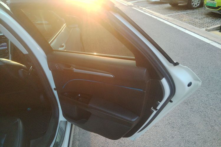 福特 蒙迪欧 2013款 1.5L GTDi180时尚型中控内饰7006