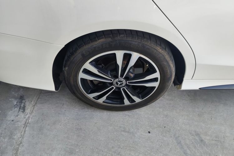 奔驰C级 2019款 C 260 运动版车身外观6002