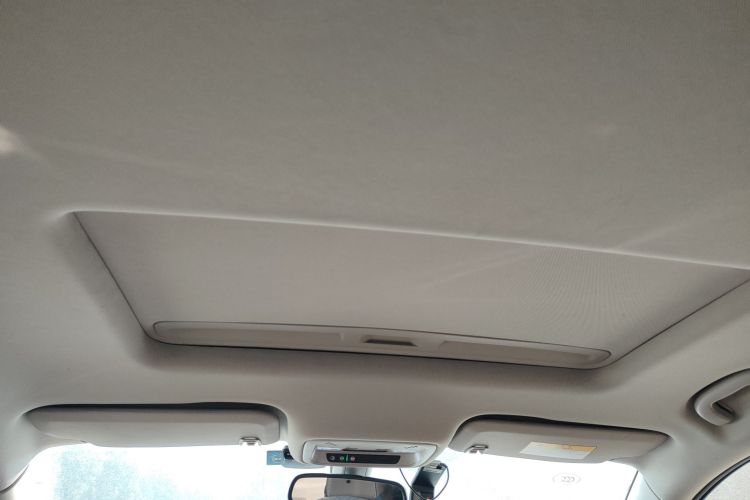 别克 君威 2017款 20T 豪华型中控内饰22