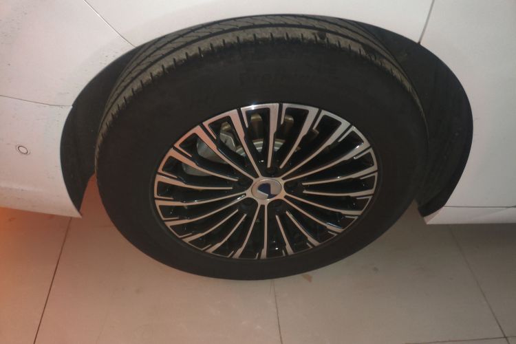 腾势D9 2022款 DM-i 970 四驱旗舰型车身外观6008