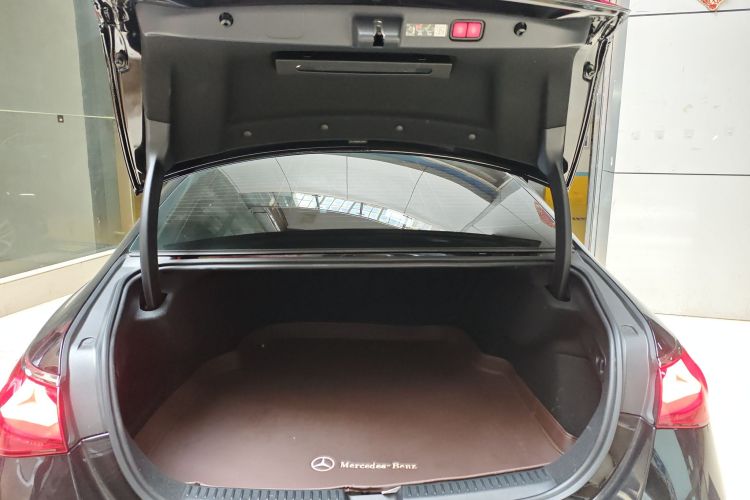 奔驰E级 2024款 E 300 L 时尚型局部细节23