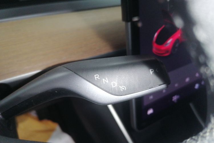 特斯拉 Model 3 2019款 标准续航后驱升级版中控内饰18