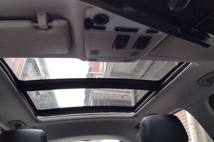 宝马X1 2013款 sDrive18i 时尚型中控内饰22