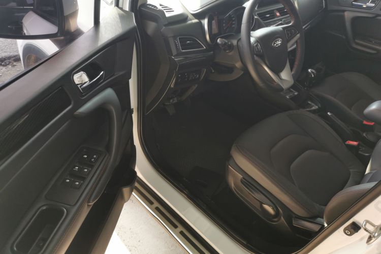 江汽集团 瑞风S3 2018款 定制版 1.5L 手动豪华智能型中控内饰20