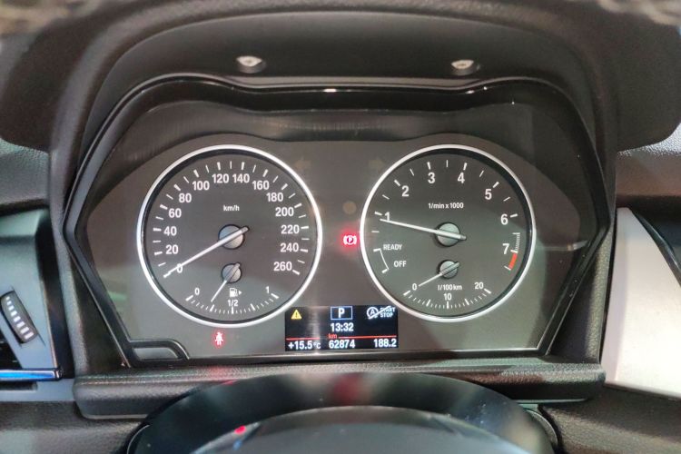 宝马2系旅行车 2016款 218i 时尚型局部细节14