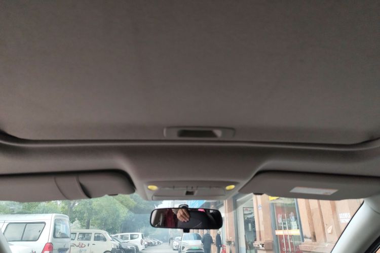 日产 轩逸 2014款 1.6XV CVT尊享版中控内饰22