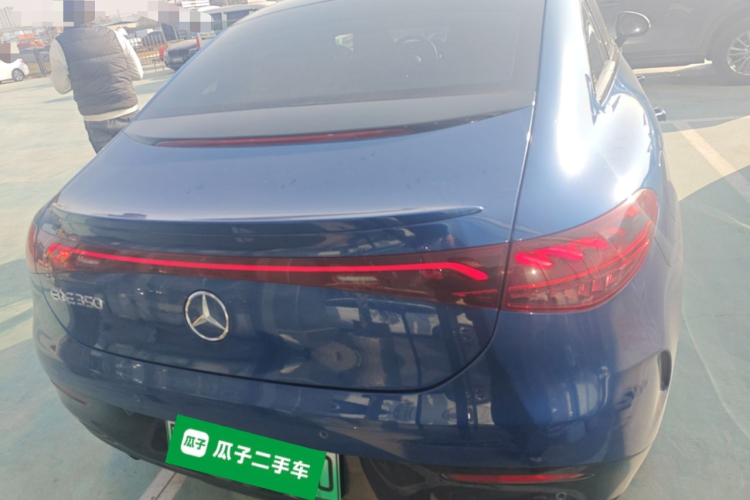 奔驰EQE 2022款 350 先型特别版车身外观6