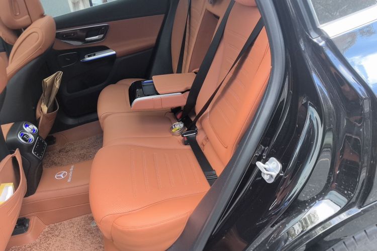 奔驰GLC 2025款 改款 GLC 260 L 4MATIC 豪华型中控内饰21