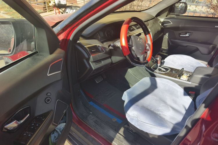 陆风X7 2015款 2.0T 全景旗舰版中控内饰20