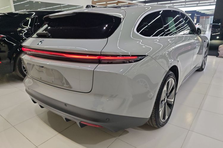 蔚来ET5T 2023款 75kWh Touring车身外观7