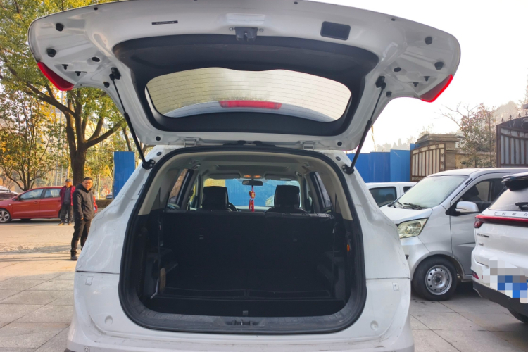 东风风光 风光580 2020款 1.8L 手动舒适型机舱底盘23