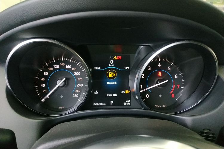 捷豹XE 2018款 2.0T 300PS 四驱R-Sport运动版中控内饰14