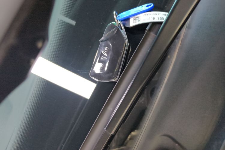 大众 ID.UNYX 与众 2024款 Pro 长续航版中控内饰11