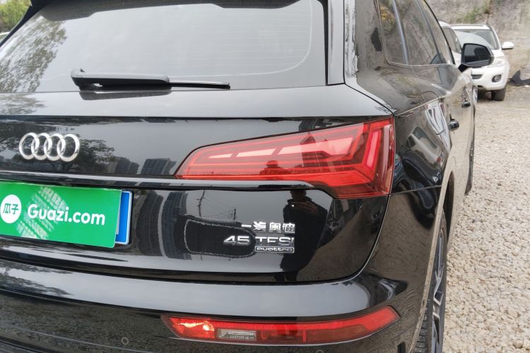 奥迪Q5L 2024款 45 TFSI 豪华动感型车身外观6006