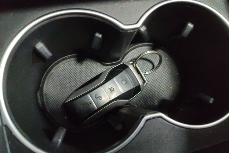 比亚迪 唐新能源 2019款 EV600D 四驱智联创世版中控内饰11