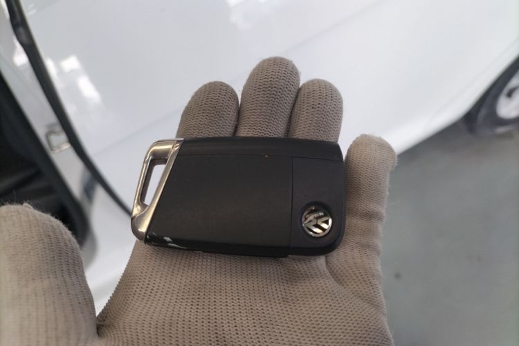 大众 高尔夫 2019款 280TSI DSG舒适型 国VI中控内饰7001