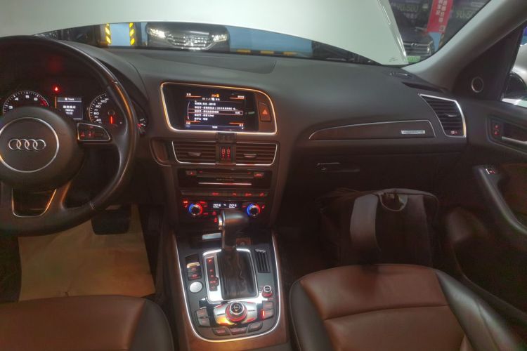 奥迪Q5 2016款 40 TFSI 舒适型局部细节16