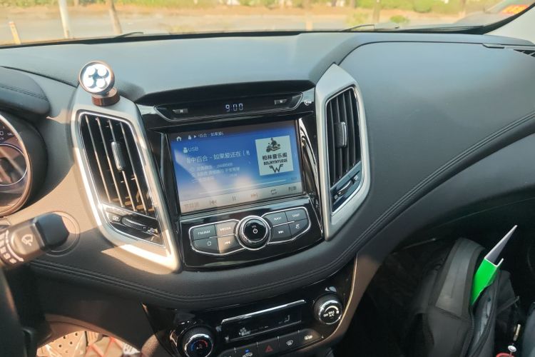 长安 逸动 2016款 1.6L 自动风尚型中控内饰16