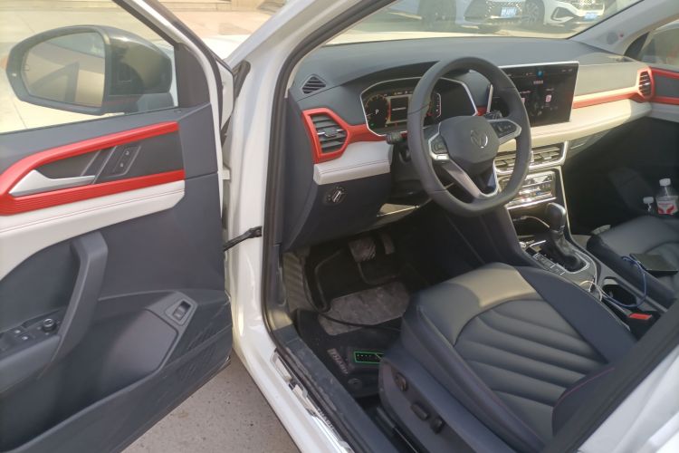 大众 途岳 2024款 300TSI 两驱月尊版中控内饰7003