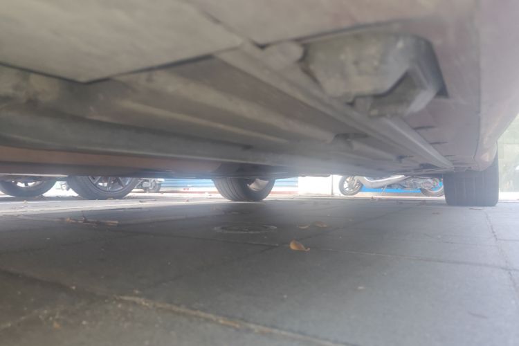 奔驰C级 2013款 C 300 运动型 Grand Edition局部细节9004