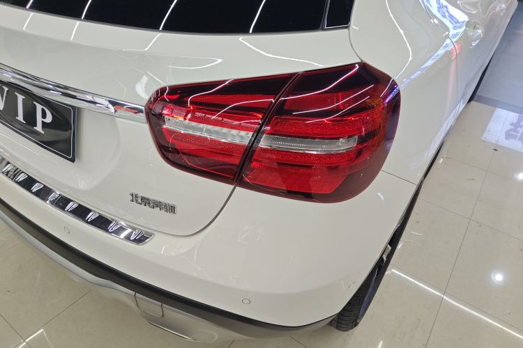 奔驰GLA 2018款 GLA 200 时尚型车身外观6006