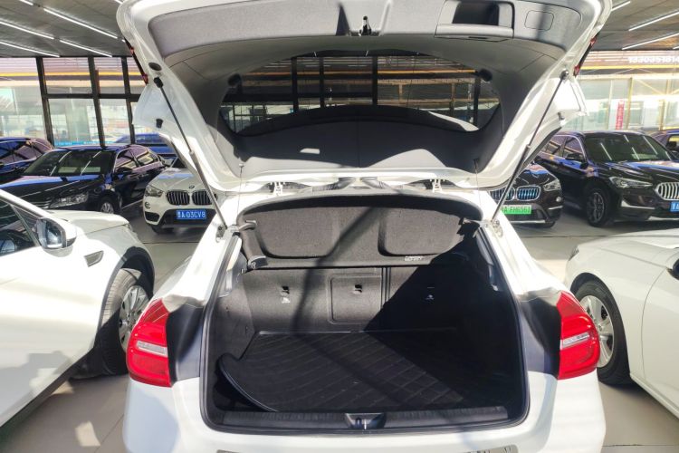 奔驰GLA 2016款 GLA 220 4MATIC 时尚型局部细节23