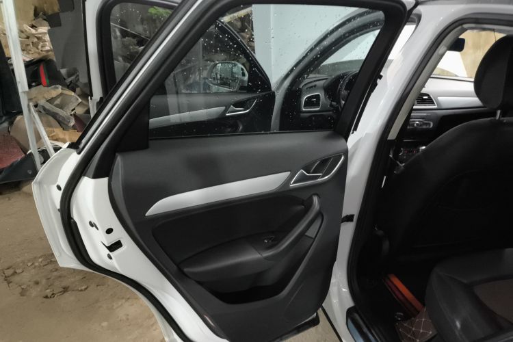 奥迪Q3 2018款 30 TFSI 时尚型典藏版中控内饰49