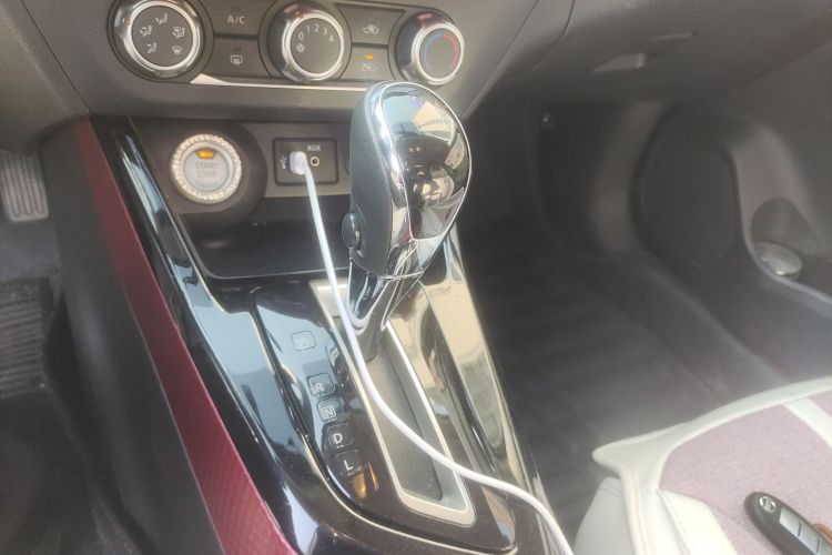 日产 蓝鸟 2016款 1.6L CVT智酷版中控内饰18