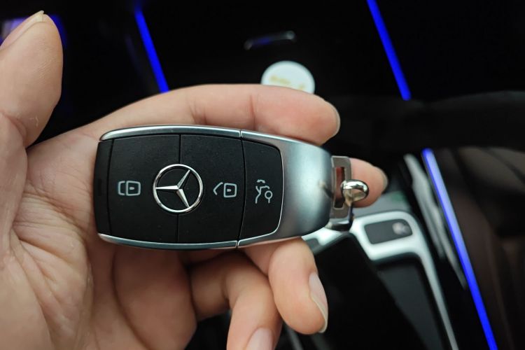 奔驰EQA 2025款 EQA 260中控内饰11