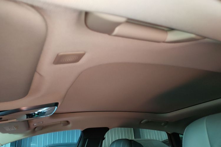 红旗H9 2020款 2.0T 智联旗享版中控内饰22