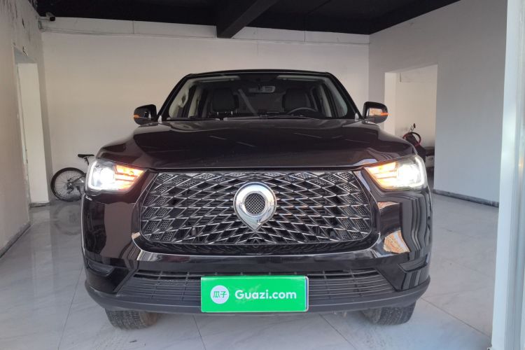 长城 炮 2019款 2.0T商用版手动柴油两驱精英型长箱GW4D20M车身外观2