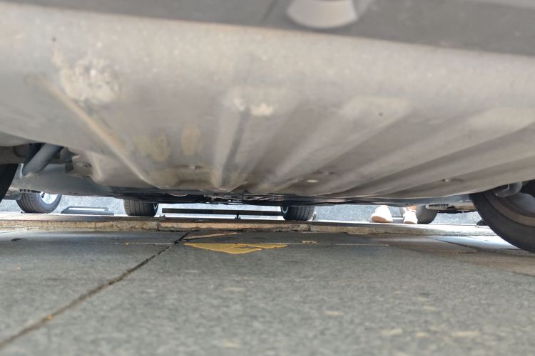 宝马7系 2019款 730Li 豪华套装局部细节9008