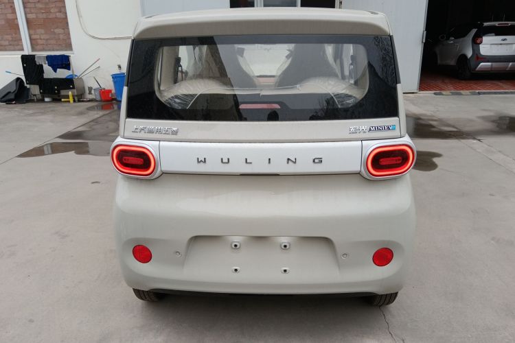 五菱汽车 宏光MINIEV 2024款 第三代 215km 青春版车身外观6