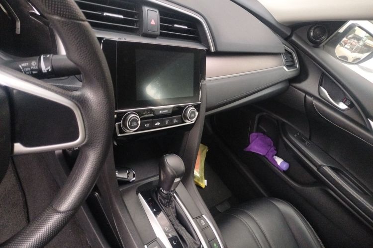 本田 思域 2016款 220TURBO CVT豪华版中控内饰16