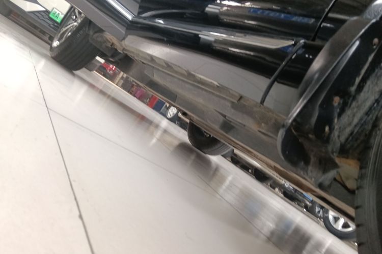 丰田 威飒 2023款 2.0L CVT两驱豪华版局部细节9001