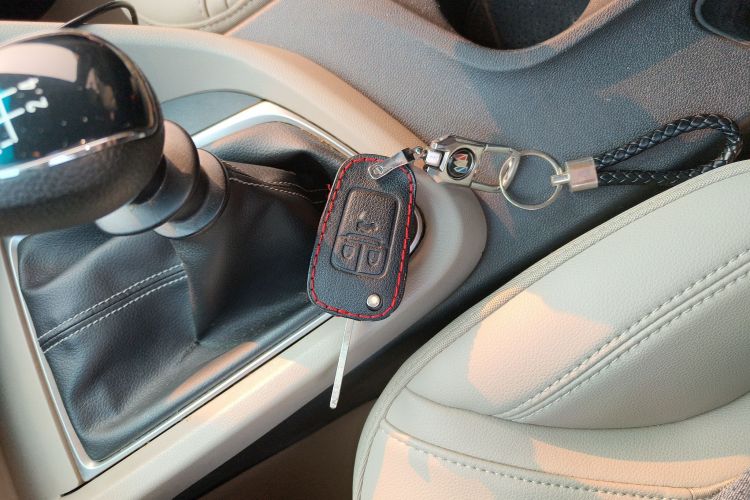 别克 英朗 2016款 15N 手动精英型中控内饰11