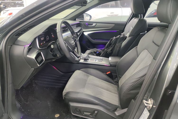 奥迪A6L 2019款 45 TFSI 臻选动感型中控内饰19