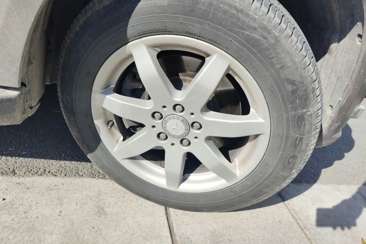 奔驰GLK级(进口) 2011款 GLK 300 4MATIC 动感型车身外观6007