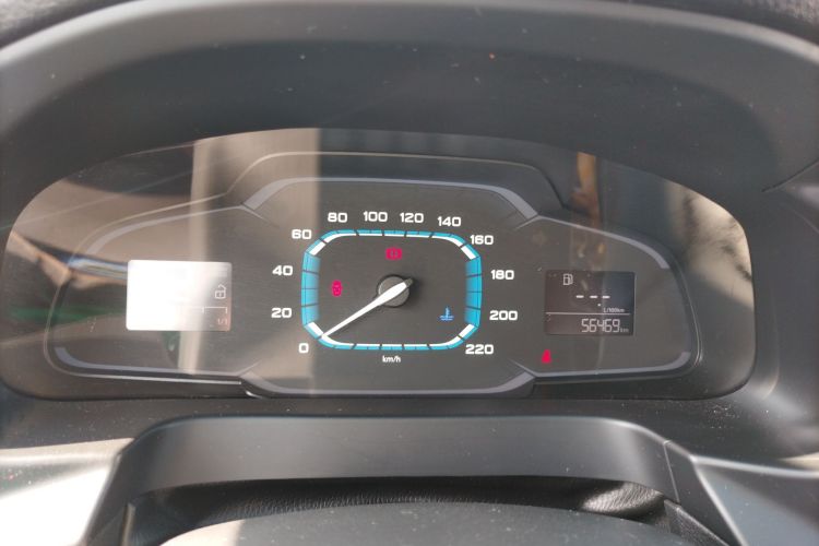 荣威360 2017款 1.5L 手动智屏版中控内饰14