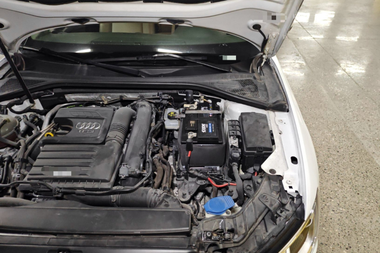 奥迪A3 2020款 Sportback 35 TFSI 进取型 国VI机舱底盘26