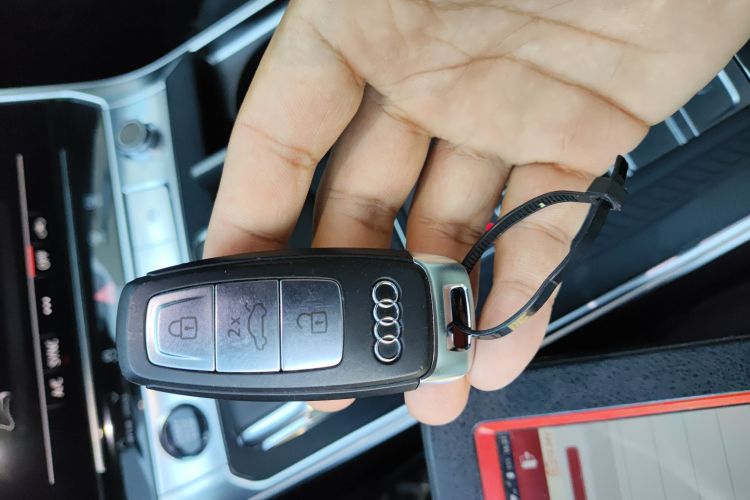 奥迪A6L 2024款 40 TFSI 豪华动感型中控内饰11