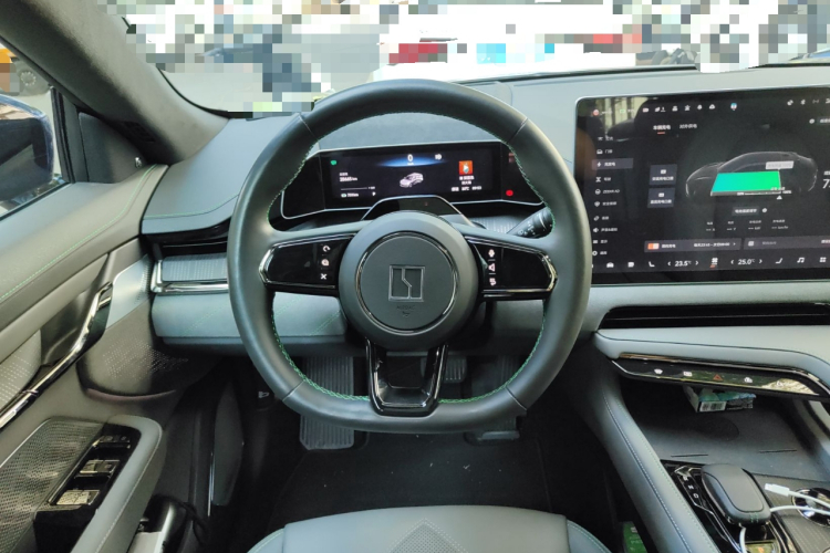 极氪001 2023款 WE版 100kWh局部细节13