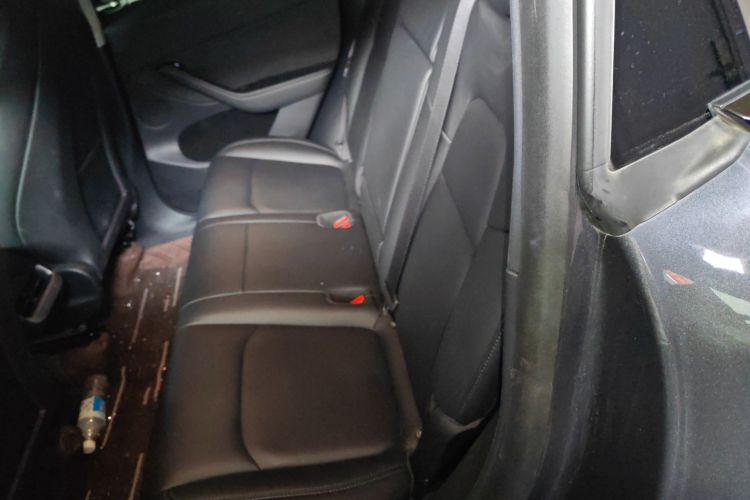 特斯拉 Model Y 2021款 标准续航后驱版中控内饰21