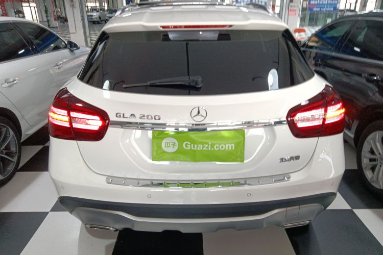 奔驰GLA 2018款 GLA 200 时尚型车身外观6