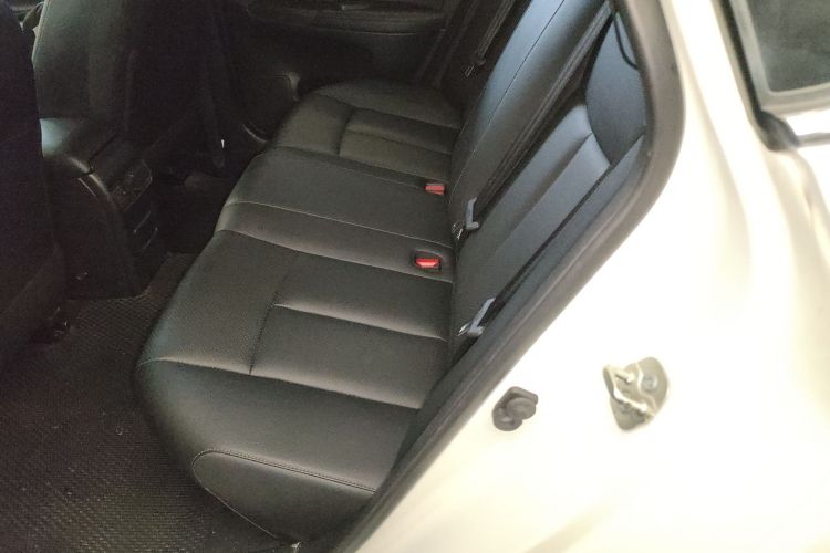 日产 轩逸 2021款 经典 1.6XE CVT专享版中控内饰7004