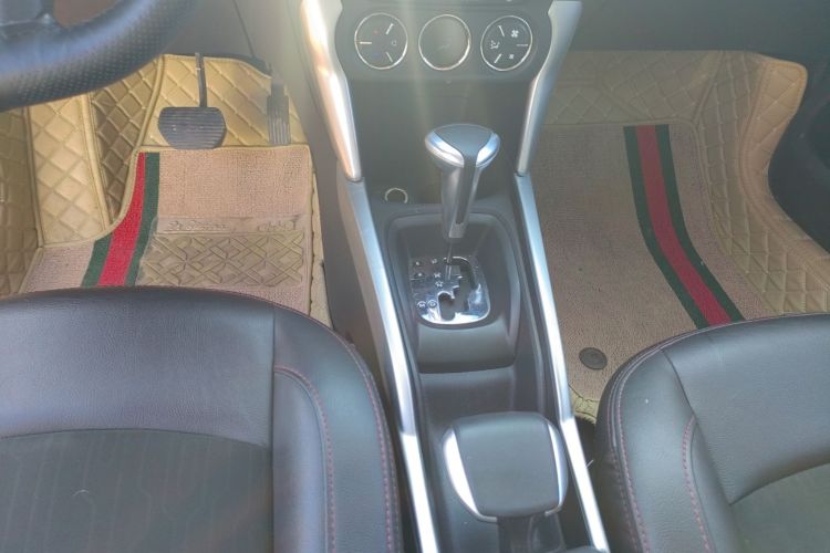 雪铁龙C3-XR 2015款 1.6L 自动先锋型中控内饰18