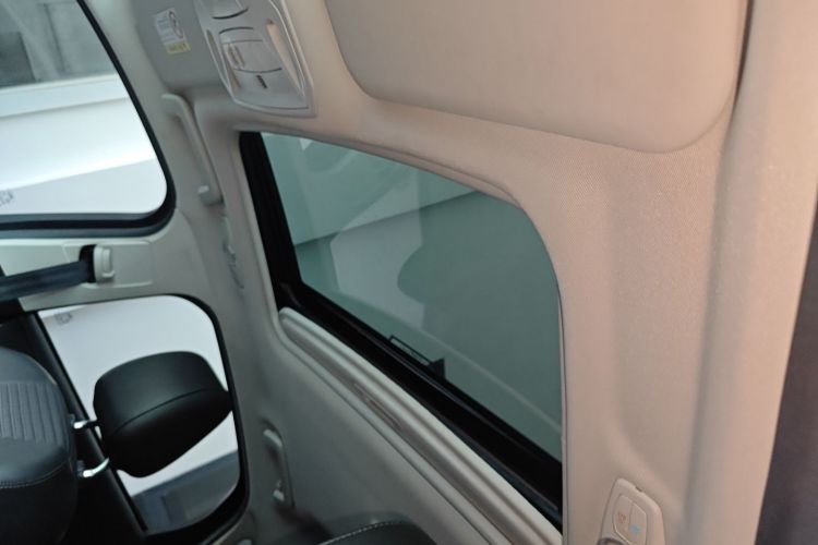 福特 福克斯 2017款 两厢 1.6L 自动风尚型智行版局部细节22