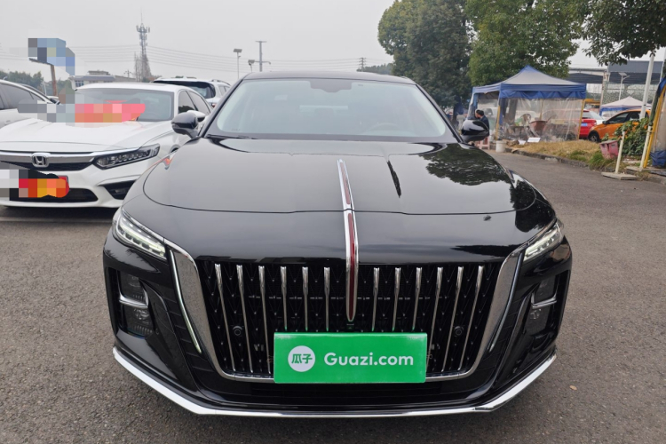 红旗H5 2025款 1.5T DCT旗韵版车身外观2